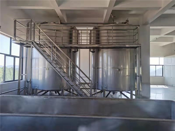 不銹鋼發(fā)酵罐